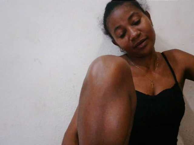 Luanah live cam on BongaCams