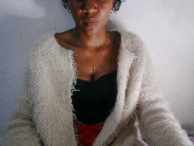 Luanah live cam on BongaCams