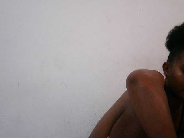 Luanah live cam on BongaCams