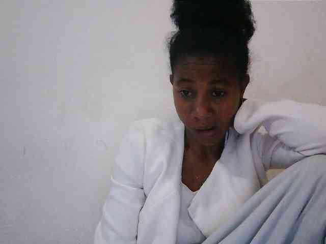 Luanah webcam