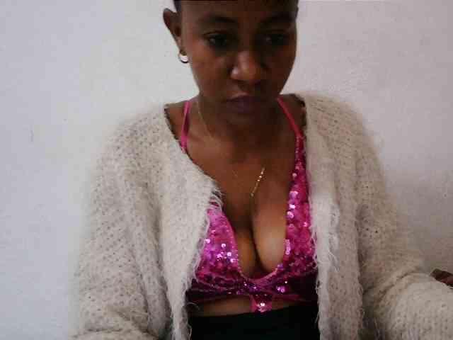 Luanah webcam