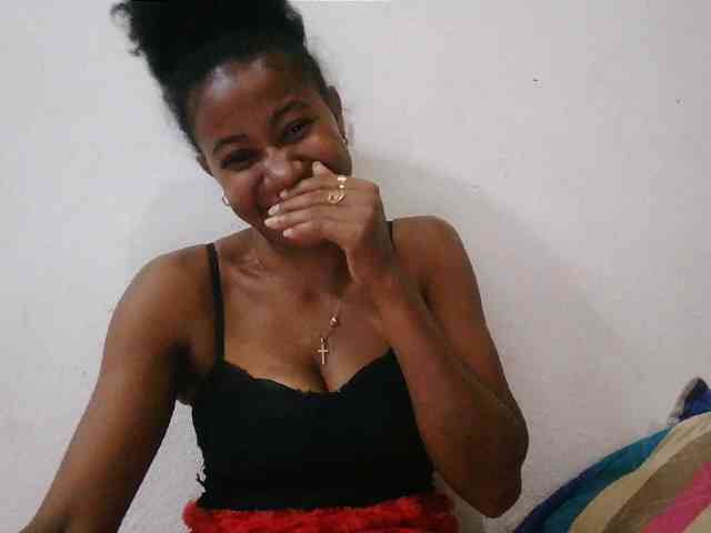 Luanah webcam