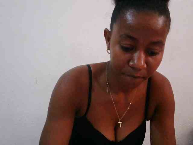 Luanah webcam
