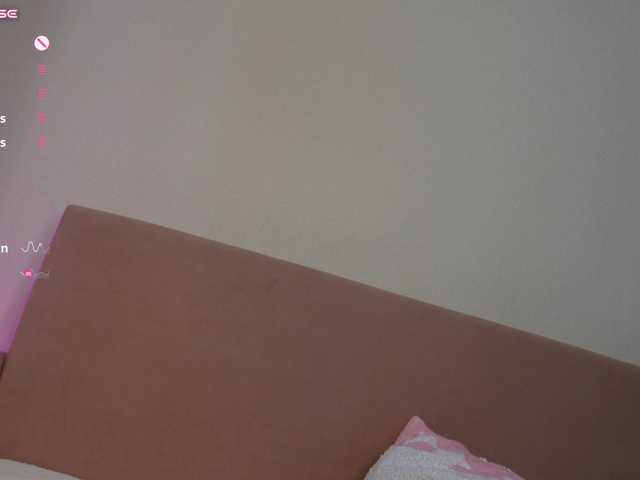 le modèle -crazy-toy- est en webcam porno dans un show sur le site bongacams, il possède les tags suivants: White/Caucasian,Brunette,Shaved