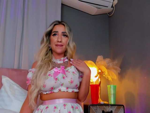 EllaMinx live cam preview
