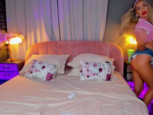 EllaMinx live cam preview