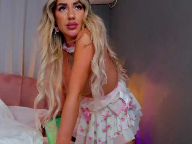 EllaMinx live cam on BongaCams