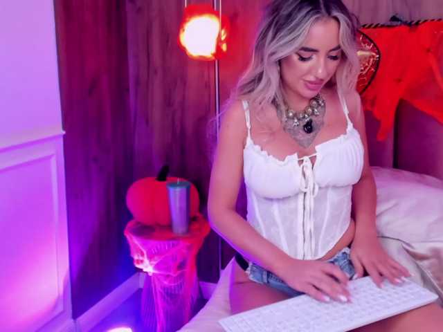 EllaMinx live cam on BongaCams