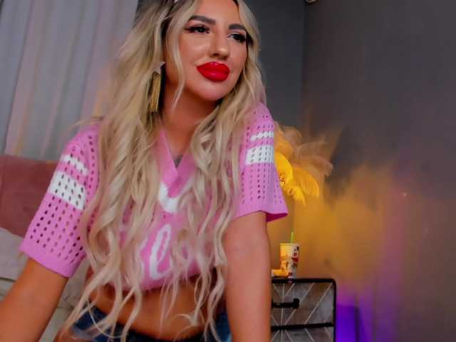 EllaMinx live cam preview