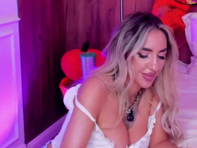 EllaMinx live cam on BongaCams