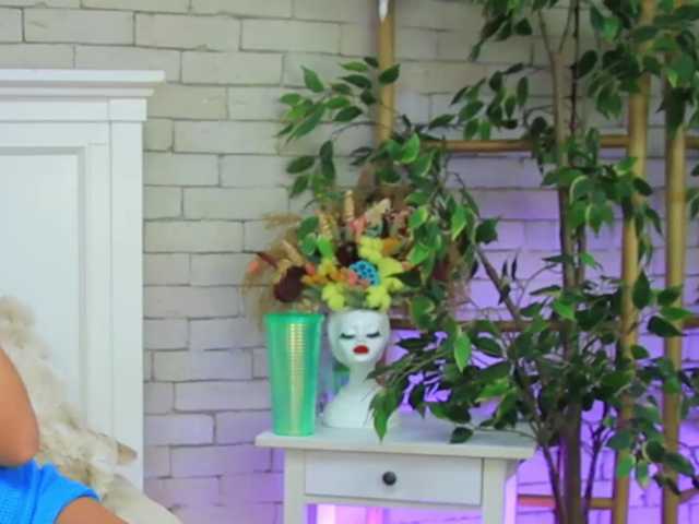 EllaMinx, en vivo ahora en BongaCams