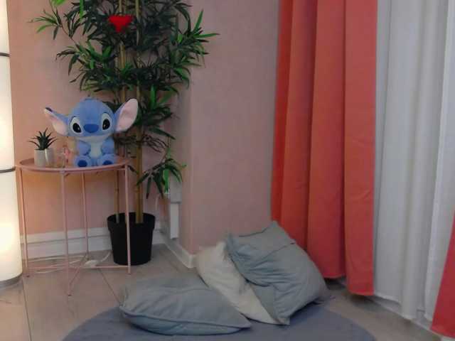 SarahCooper live cam on BongaCams
