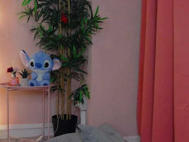 SarahCooper, live now on BongaCams