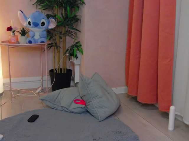 SarahCooper live cam preview