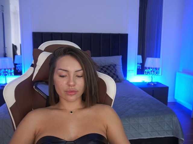 AlisaOnee, en directo ahora en BongaCams