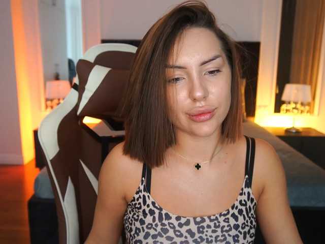 AlisaOnee live cam on BongaCams