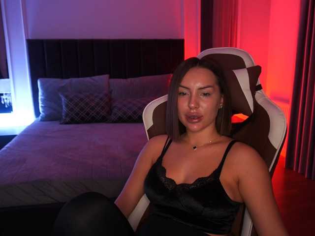 AlisaOnee live cam on BongaCams