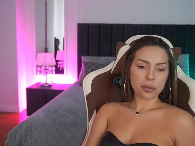 AlisaOnee, en vivo ahora en BongaCams