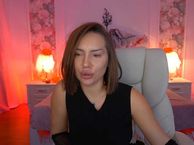 AlisaOnee live cam on BongaCams