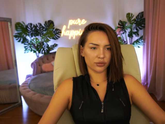 AlisaOnee live cam on BongaCams