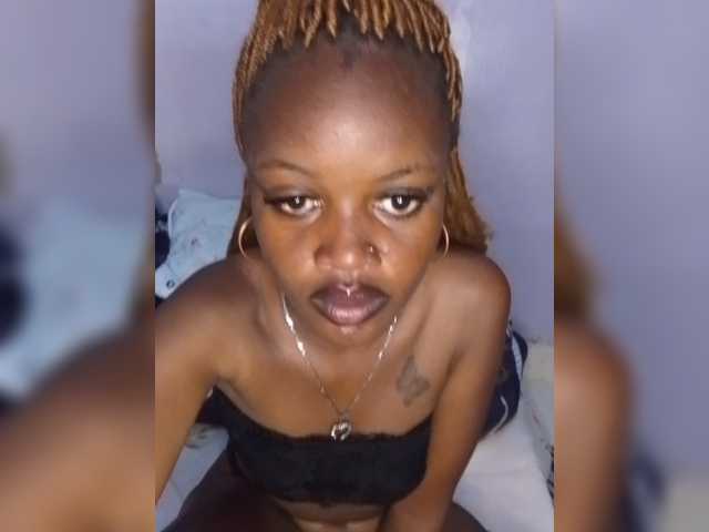 NightnurseJoy live cam preview