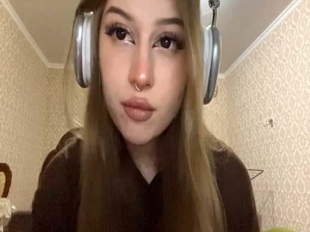 CristineFrates live cam on BongaCams