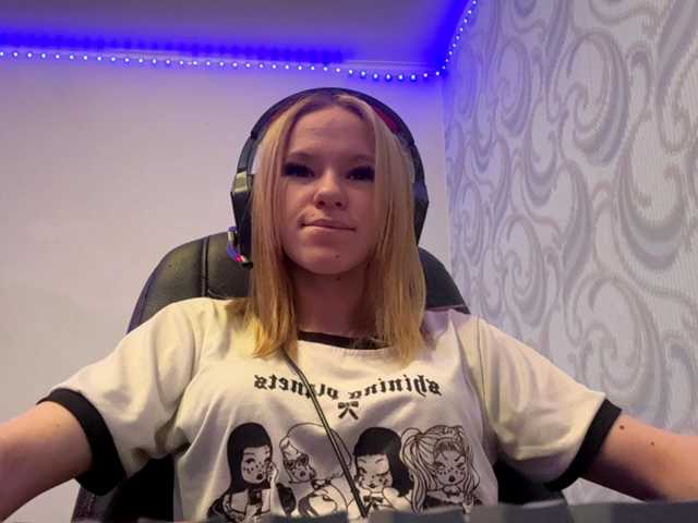 linaloawot live cam on BongaCams