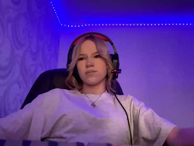 linaloawot live cam on BongaCams