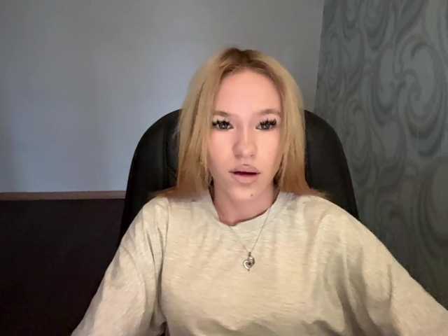 linaloawot live cam on BongaCams