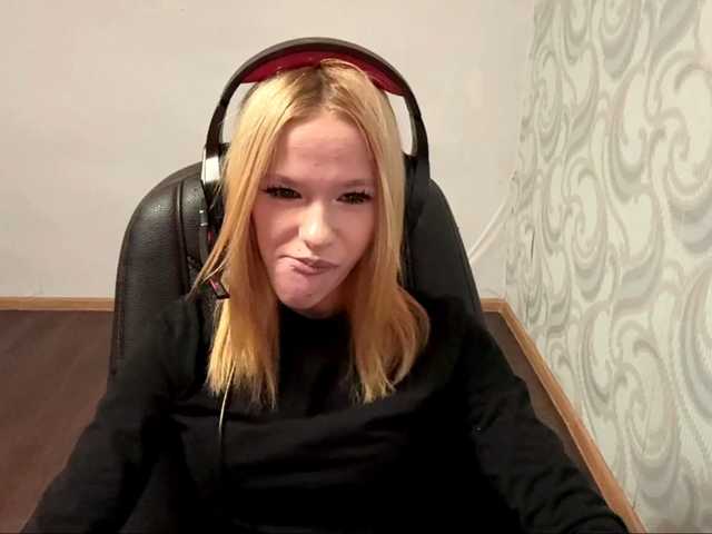linaloawot live cam on BongaCams