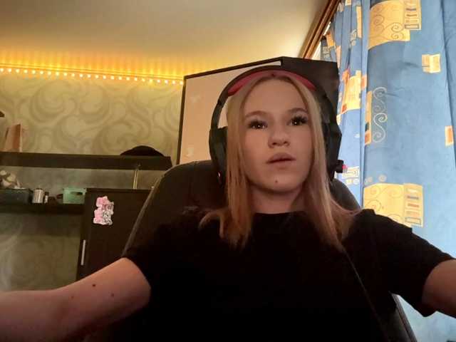 linaloawot live cam on BongaCams