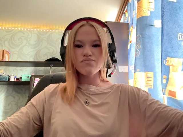 linaloawot live cam on BongaCams