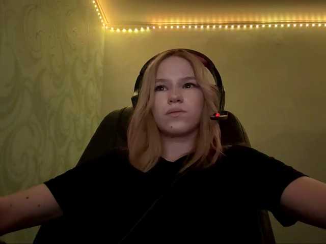 linaloawot live cam on BongaCams