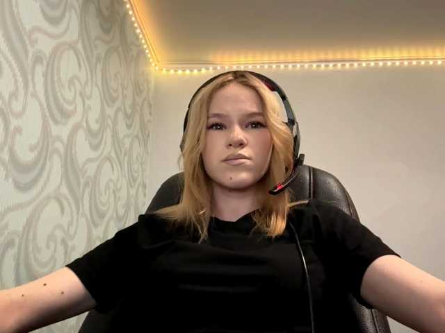 linaloawot live cam on BongaCams