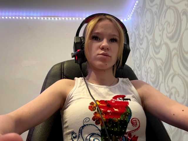 linaloawot live cam on BongaCams