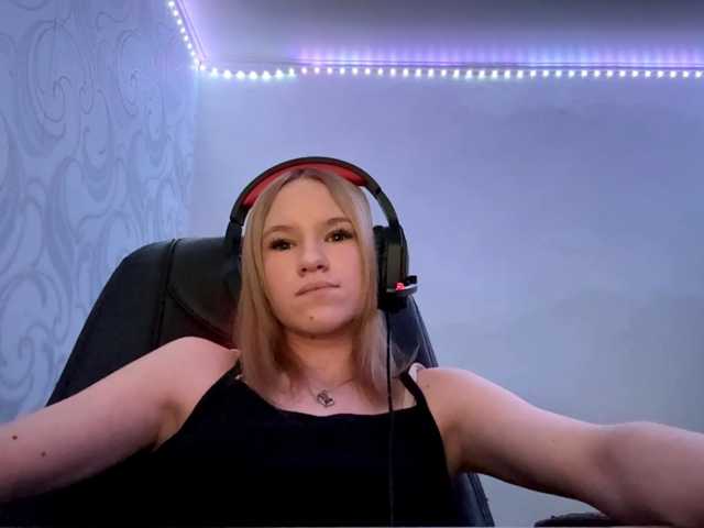 linaloawot live cam on BongaCams