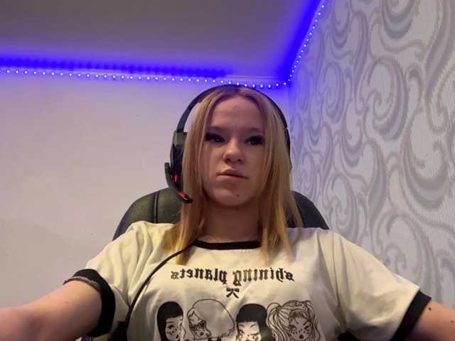 linaloawot live cam on BongaCams