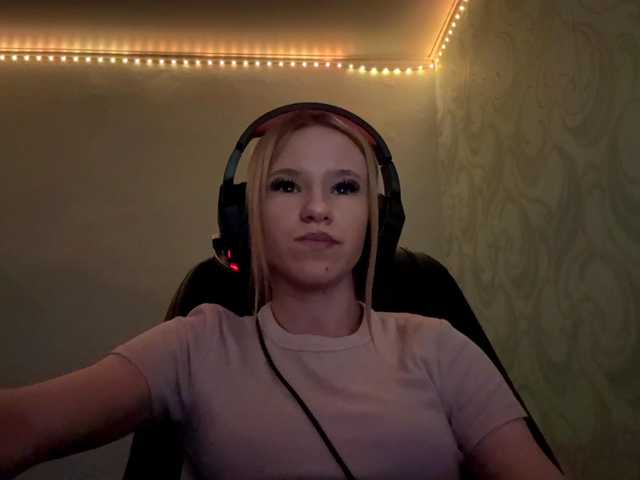 linaloawot live cam on BongaCams