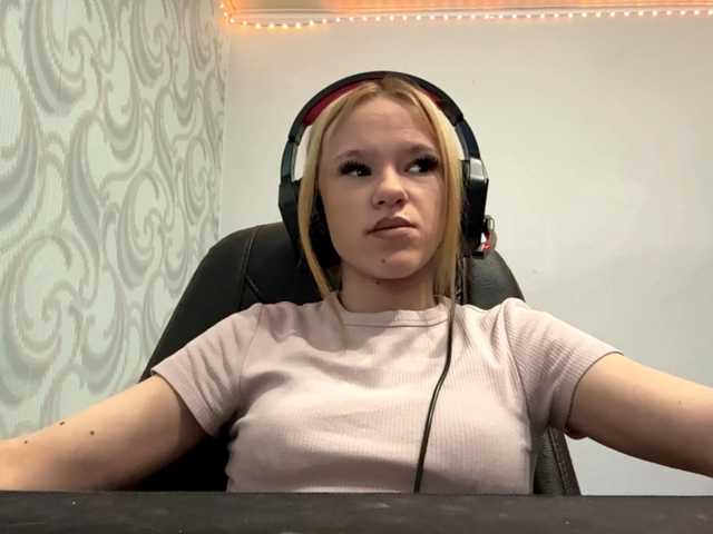 linaloawot live cam on BongaCams