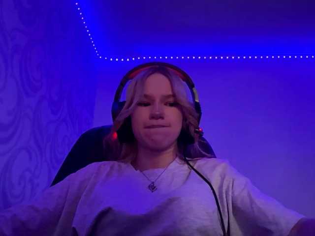 linaloawot live cam on BongaCams