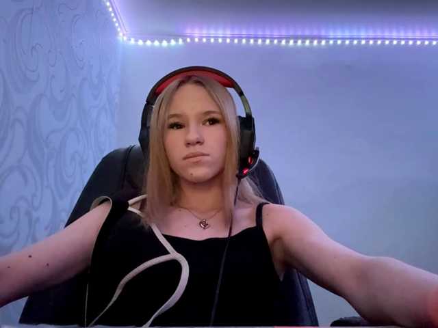 linaloawot live cam on BongaCams