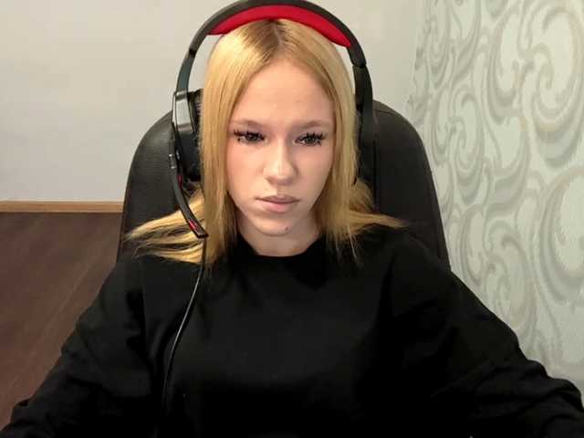 linaloawot live cam on BongaCams