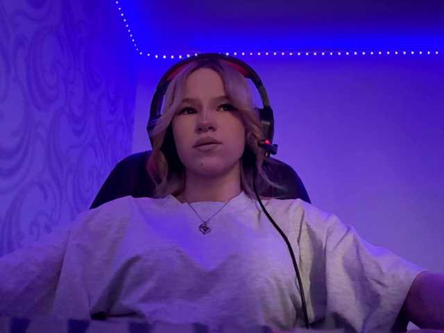 linaloawot live cam on BongaCams