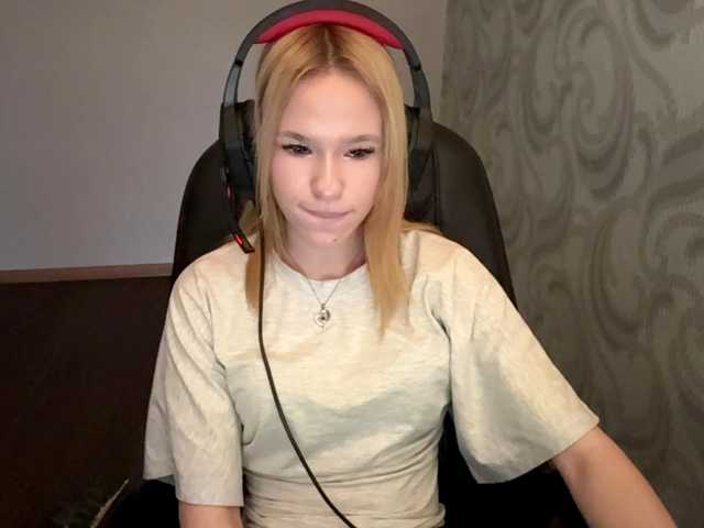 linaloawot live cam on BongaCams