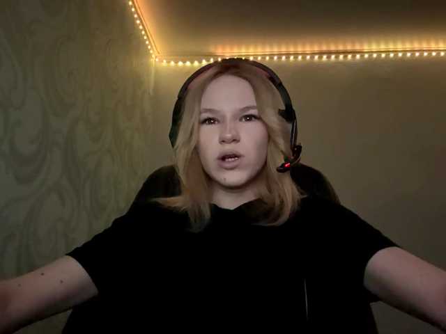 linaloawot live cam on BongaCams