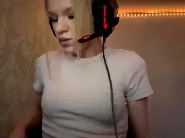 linaloawot live cam on BongaCams