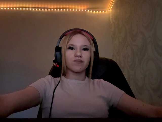 linaloawot live cam on BongaCams