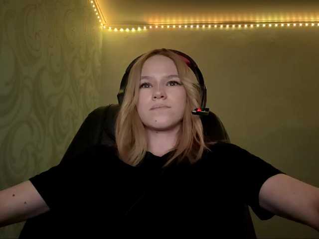 linaloawot live cam on BongaCams