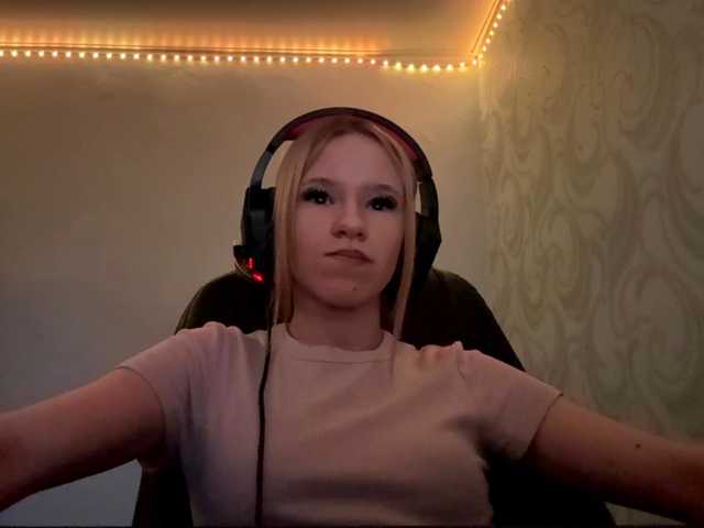 linaloawot live cam on BongaCams