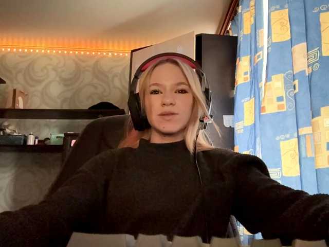 linaloawot live cam on BongaCams